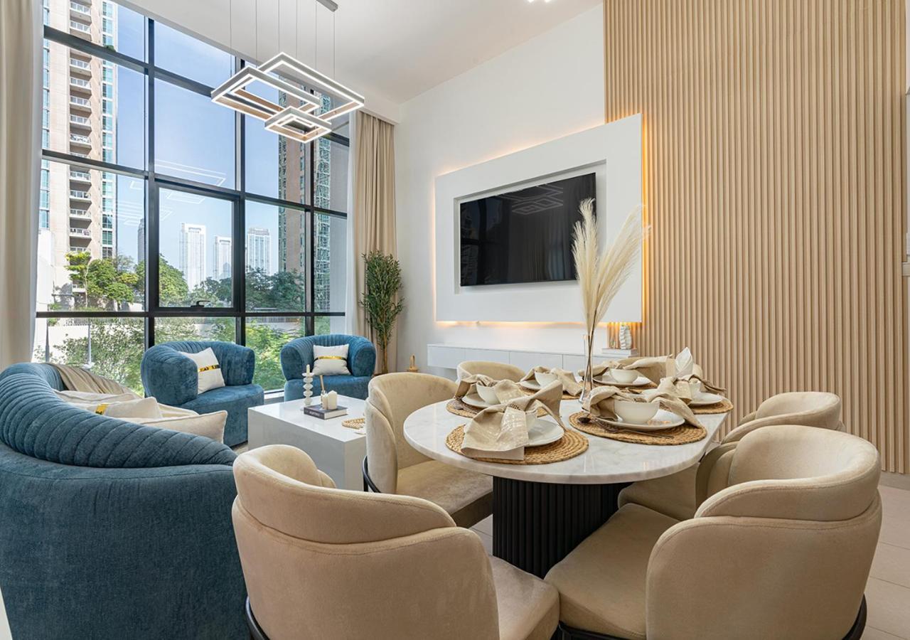 Luxurious 2-bedroom In Downtown With Burj Khalifa View Apartment Dubai